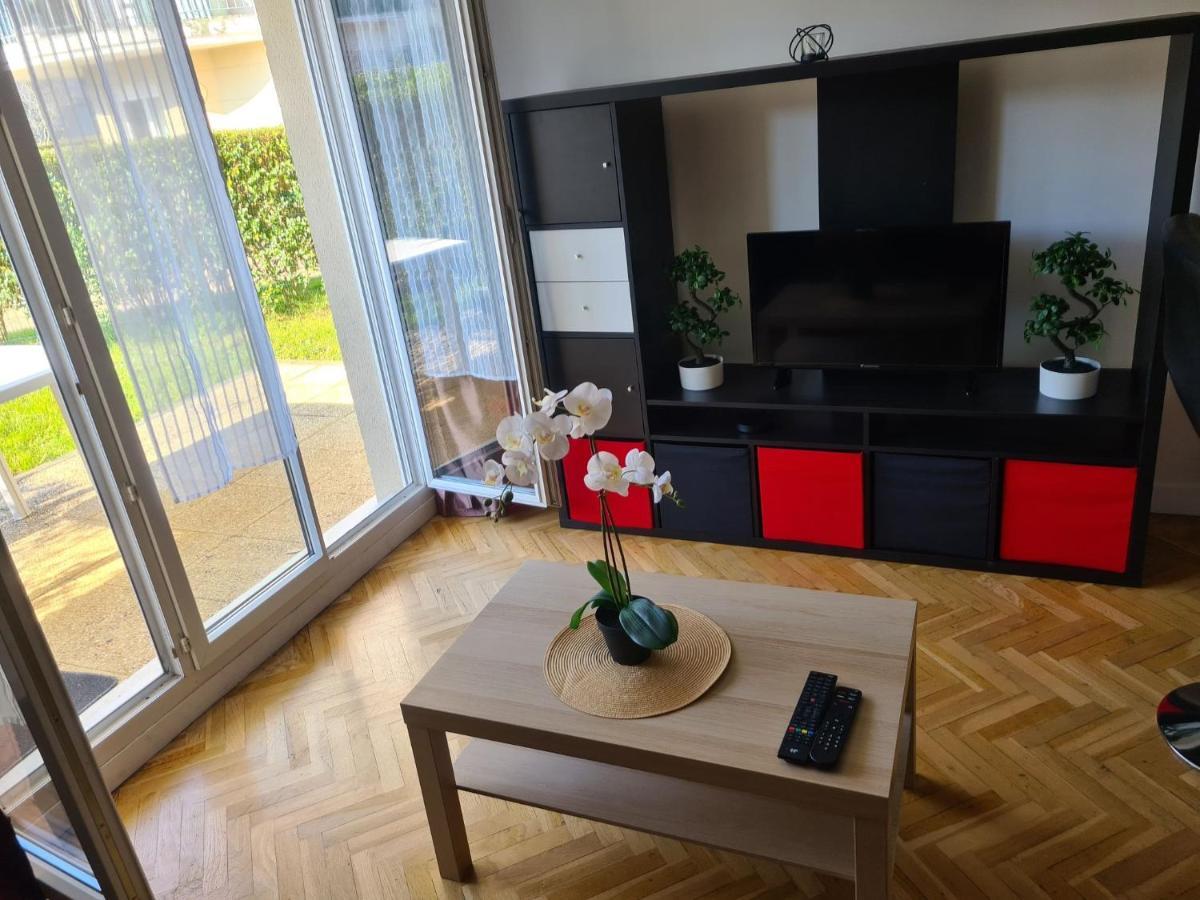 Appartement Avec Rez De Jardin A Disneyland Montévrain Exterior foto