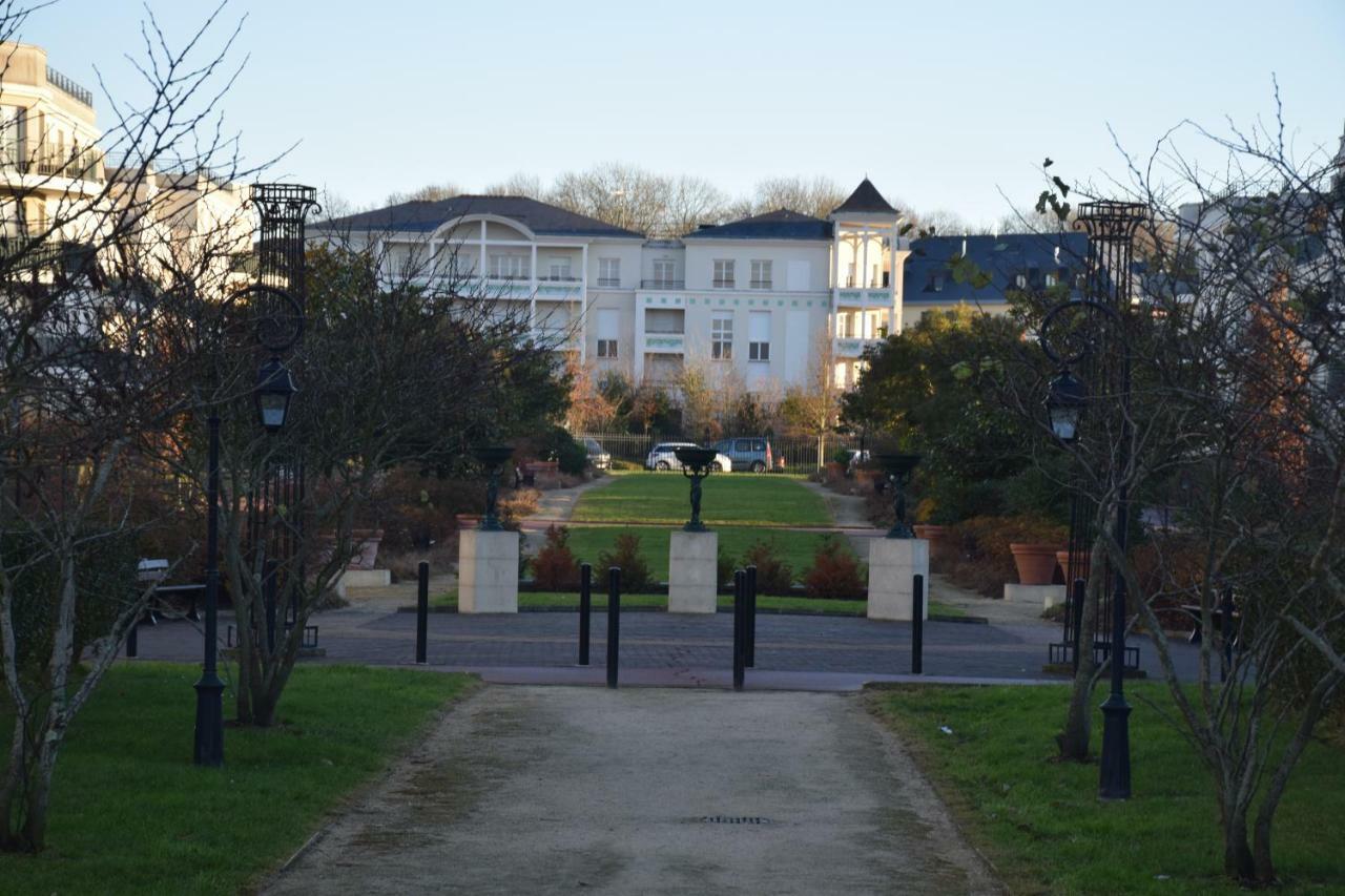 Appartement Avec Rez De Jardin A Disneyland Montévrain Exterior foto